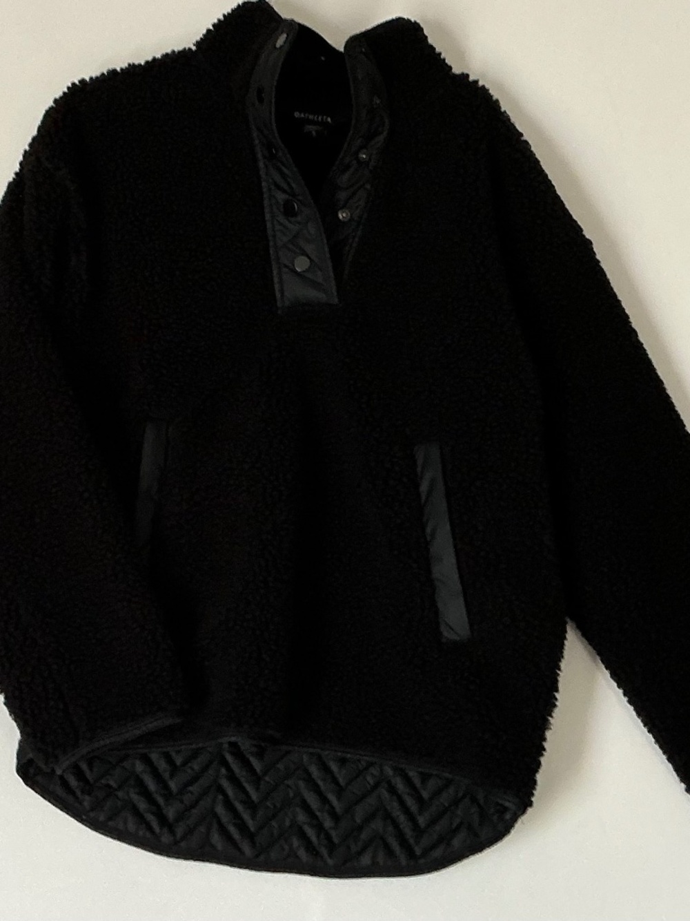 Athleta black cozy Sherpa pull over size SM